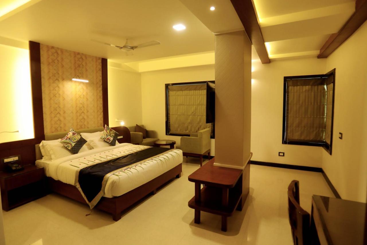The Pinnacle Inn Sarnath Benares Buitenkant foto