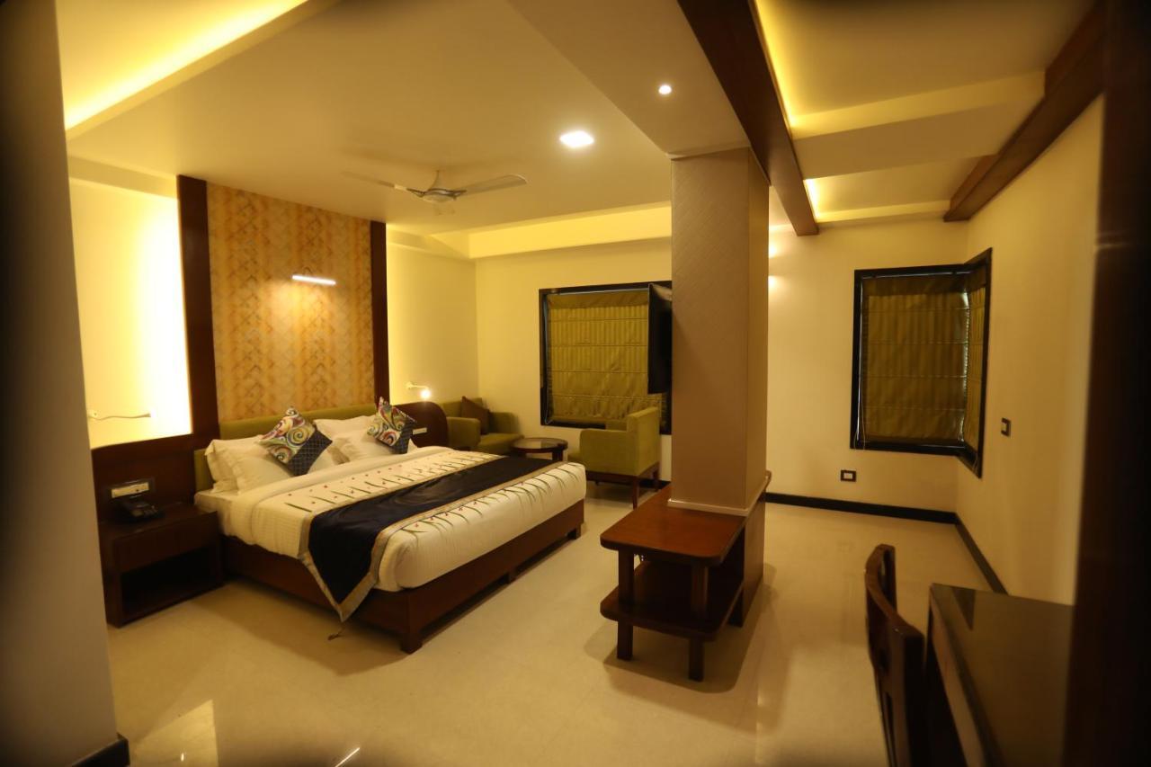 The Pinnacle Inn Sarnath Benares Buitenkant foto