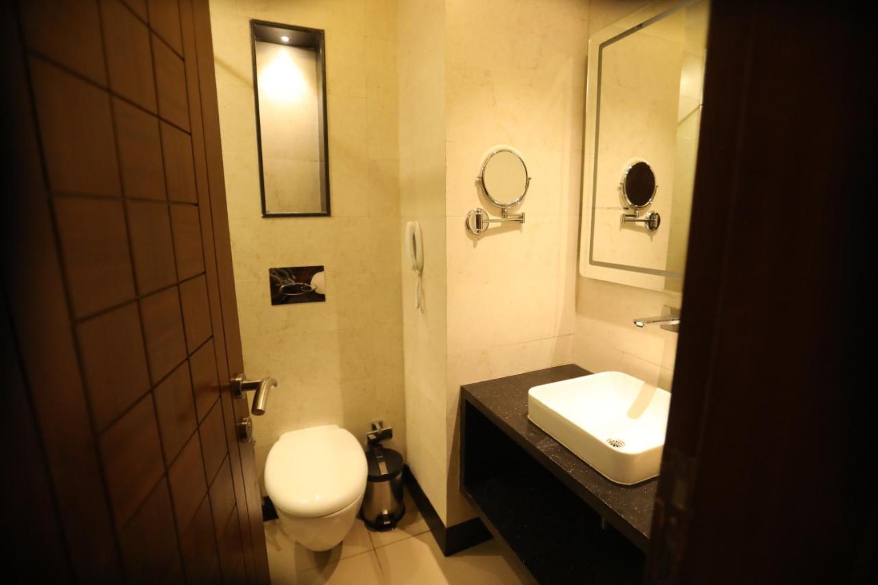 The Pinnacle Inn Sarnath Benares Buitenkant foto